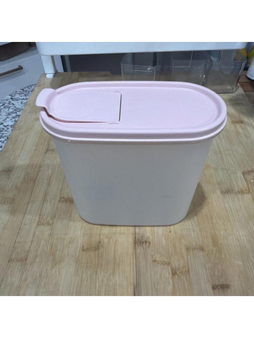 Vintage Tupperware Large Cereal Keeper With Flip Lid Pink 7 1/4 Cup 1.7 L #1513*